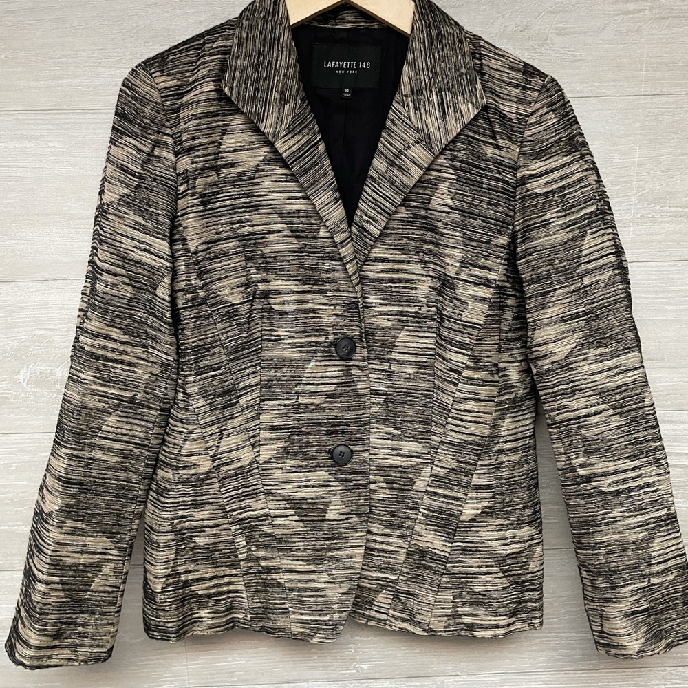 | Lafayette 148 New York | blazer. Size 10.
